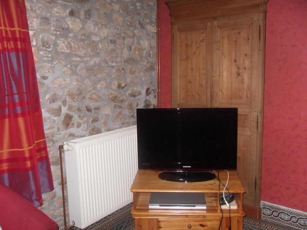 Nice G Te With Private Garden In Br Ly De Pesche Couvin Exterior photo